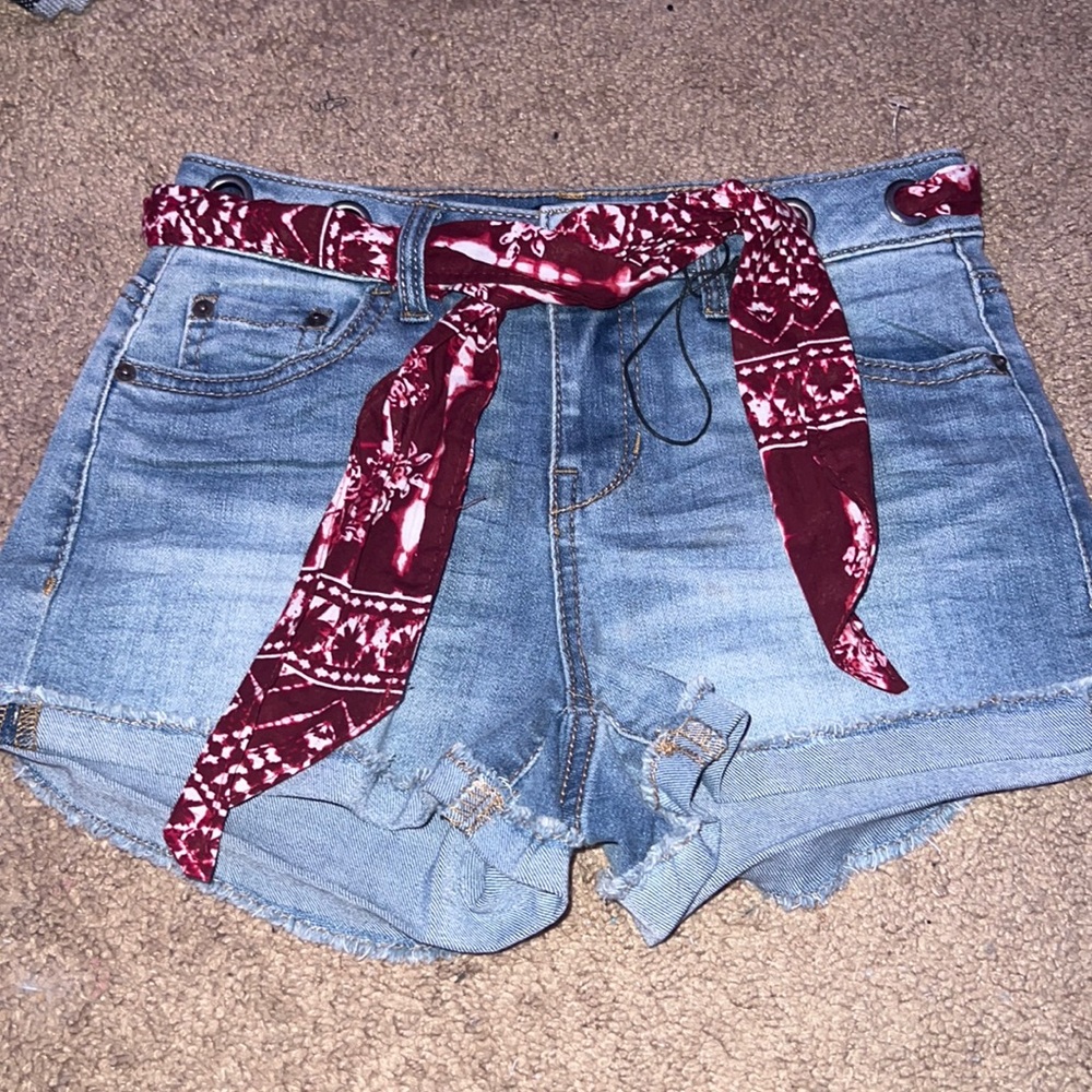 NWOT jean shorts with belt